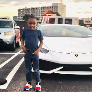 Meet your Posher, Porsche